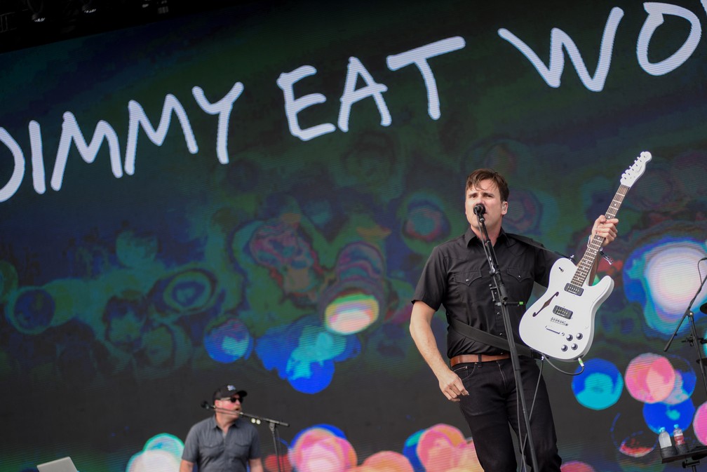 Jim Adkins, vocalista do Jimmy Eat World, canta no palco Skol do Lollapalooza 2017, em São Paulo (Foto: Flavio Moraes/G1)