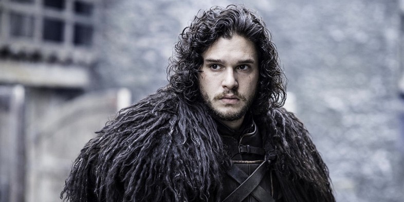 Kit, o Jon Snow de 'Game of Thrones,' vai à festa de Ernesto Neto no Arpoador (Foto: Reprodução)