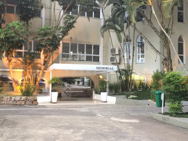 Velório acontece no Memorial Necrópule Ecumênica em Santos, SP (Foto: Guilherme Lucio/ G1) Velório acontece no Memorial Necrópule Ecumênica em Santos, SP (Foto: Guilherme Lucio/ G1)