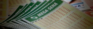 Mega-Sena acumula e vai a R$ 11 milhões (Raul Zito/G1)