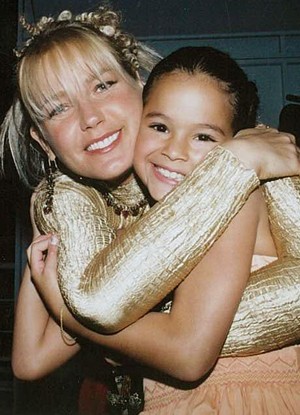 Xuxa e Bruna, no começo da amizade (Foto: TV Xuxa / TV Globo) Xuxa e Bruna, no começo da amizade (Foto: TV Xuxa / TV Globo)