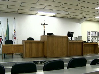 Julgamento do caso Eliza Samudio será realizado em sala do Fórum de Contagem (Foto: Reprodução/TV Globo)