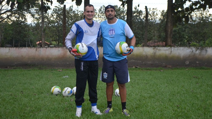 Marcio Silva e Rafael Vaz acreditam no bom desempenho do goleiro contra o Ariquemes (Foto: Samira Lima)