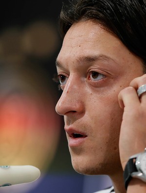 ozil alemanha  (Foto: AP)