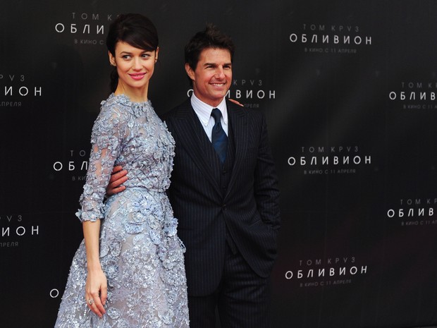 Olga Kurylenko e Tom Cruise divulgam o filme 'Oblivion' em Moscou, na Rússia (Foto: Anton Belitskiy/ Epsilon/ Getty Images)