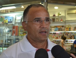 Oliveira Canindé - técnico do América-RN (Foto: Jocaff Souza)