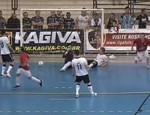 FRAMe - Corinthians Pindamonhangaba futsal (Foto: Reprodução SporTV)