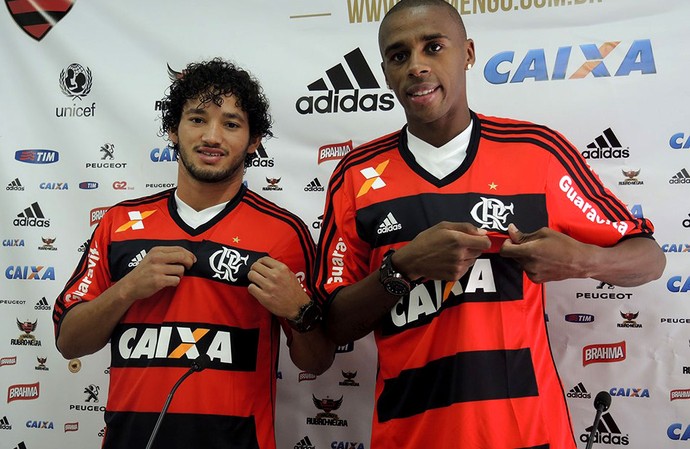 Arthur e Marcelo são apresentados pelo Flamengo (Foto: Cahê Mota )