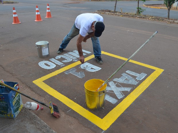 Pista que será usada para a verificação dos taxímetros, antes de iniciar o funcionamento, foi demarcada na última terça-feira (13) (Foto: Rogério Aderbal/G1)