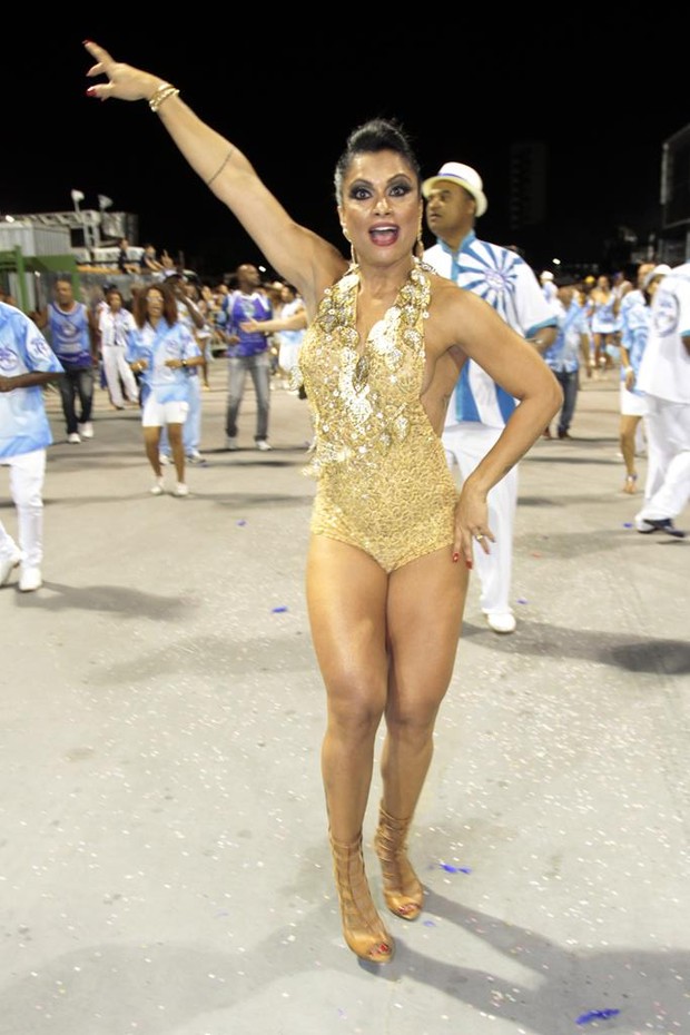 Ego Dani Sperle Vai De Microshortinho A Ensaio De Carnaval Notícias De Carnaval 2014 