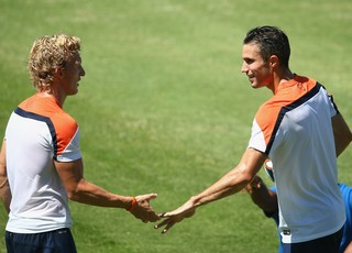 Kuyt e Van Persie (Foto: Getty Image)