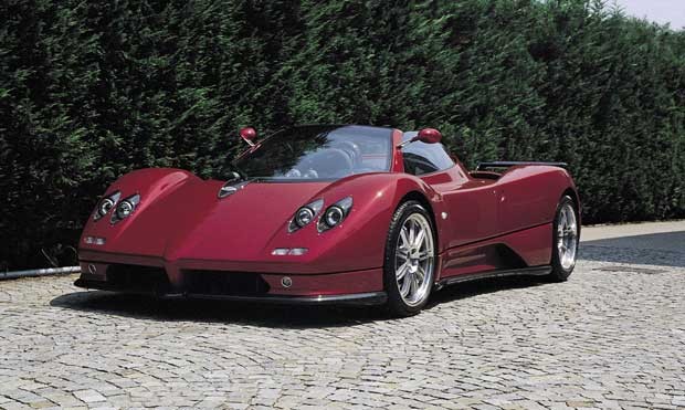 Modelo do Pagani Zonda dirigido por William, avaliado em R$ 1,6 milhões (Foto: Divulgação)