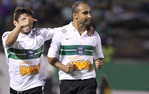 Deivid-Palmeiras e Coritiba (Foto: Célio Messias / Agência Estado)