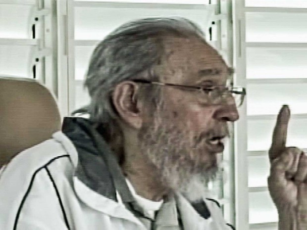 Fidel Castro em escola em Havana (Foto: AFP Photo)