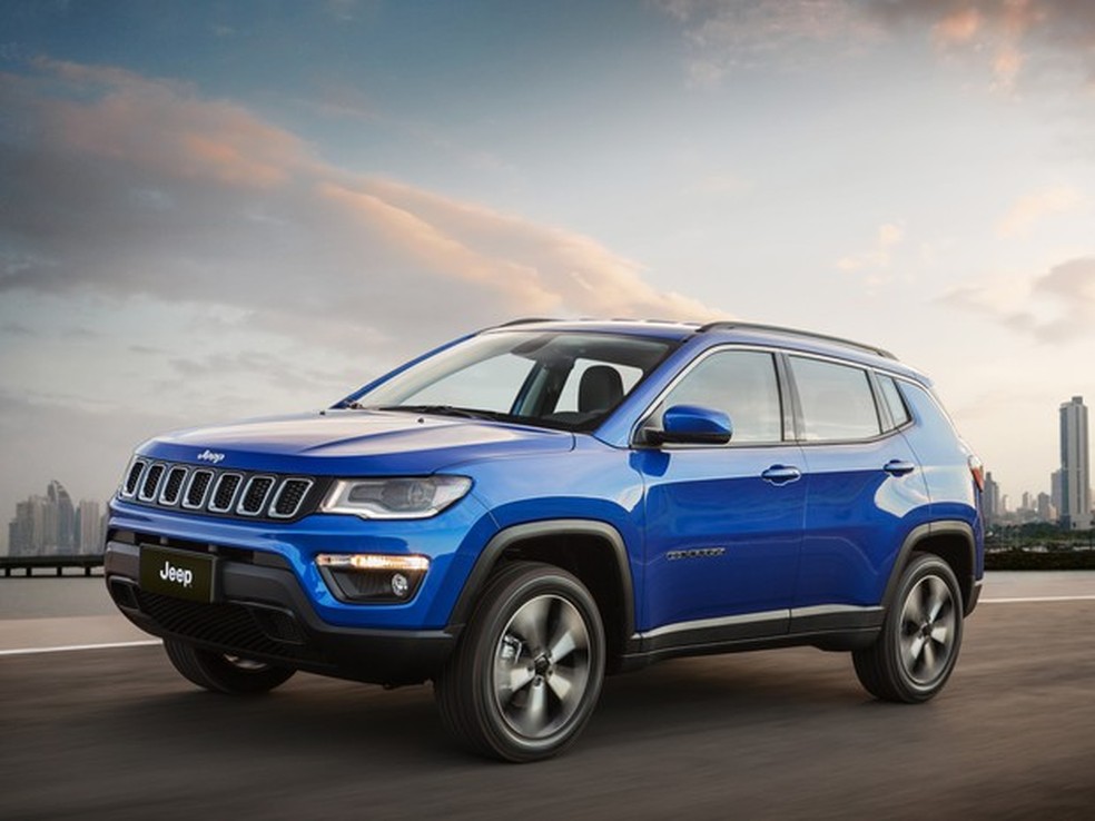 Jeep Compass trava briga com o 'irmão' Renegade entre os SUVs mais vendidos (Foto: Divulgação)