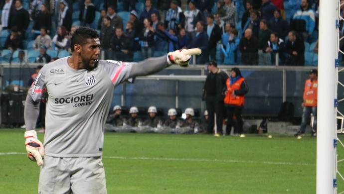 Aranha na partida contra o Grêmio, na Arena (Foto: Diego Guichard)