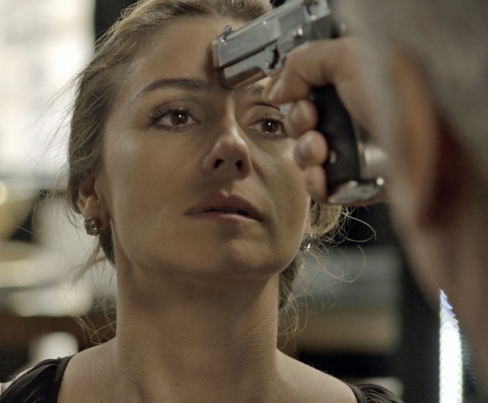 Atena fica na mira da facção criminosa (Foto: TV Globo) Atena fica na mira da facção criminosa (Foto: TV Globo)