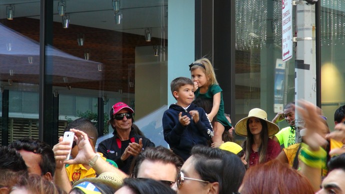 Emerson Fitipaldi curte BR Day com a família (Foto: Biessa Diniz/Globo Internacional)