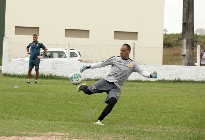 Goleiro Rodrigo Ramos fala em arrancada para livrar o Sampaio do rebaixamento (Foto: Vinicius Bogea / Sampaio Corrêa) Goleiro Rodrigo Ramos fala em arrancada para livrar o Sampaio do rebaixamento (Foto: Vinicius Bogea / Sampaio Corrêa)