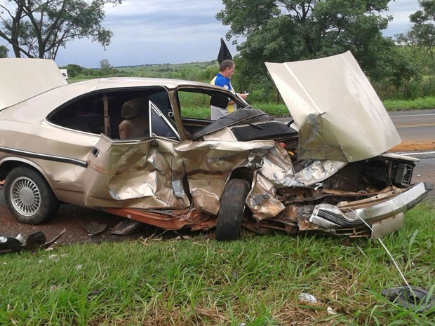 Acidente aconteceu na manhã deste sábado (12), em Martinópolis (Foto: José Antônio Silva/Cedida)