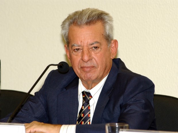 Ex-ministro e ex-senador José Eduardo Vieira morreu após uma parada cardiorrespiratória (Foto: Arquivo Folha de Londrina)
