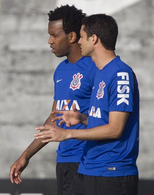 Zaga do Corinthians fala em 