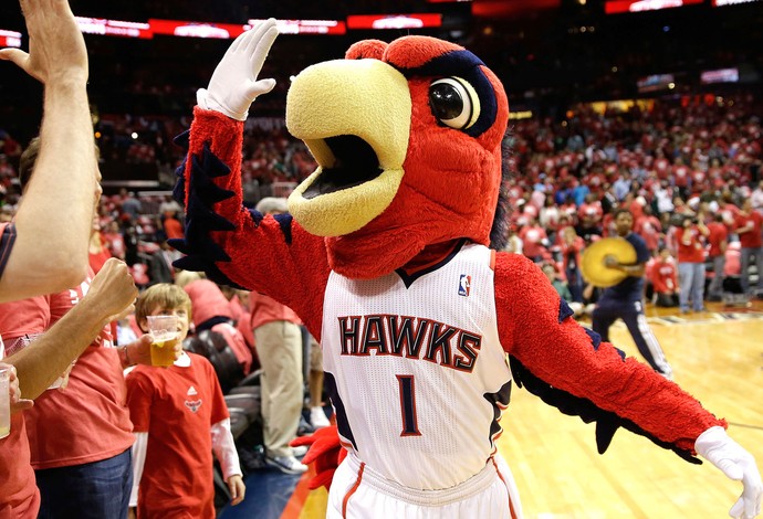 Harry, The Hawk mascote Atlanta NBA  (Foto: Getty Images)