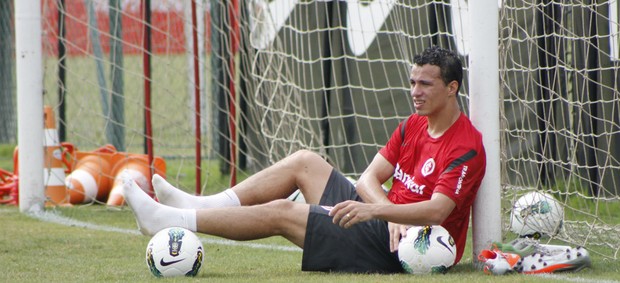 Leandro Damião atacante Inter (Foto: Diego Guichard/GLOBOESPORTE.COM)