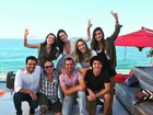 Alessandra Ambrósio se reúne com atores de 'Verdades Secretas'
