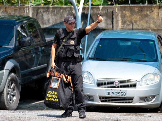 Polícia deflagra Operação Minotauro em Pernambuco e outros quatro estados (Foto: Marlon Costa/Pernambuco Press)