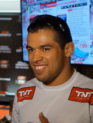 Renan Barão, lutador do UFC (Foto: Augusto Gomes)