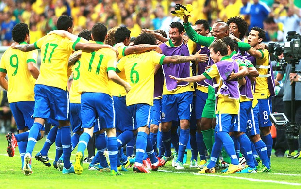 Comemoração do Brasil contra o Japão (Foto: Getty Images)