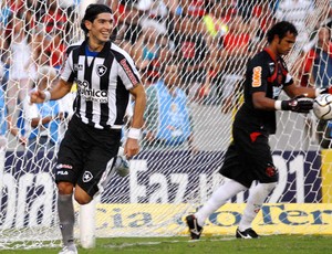 Loco Abreu Botafogo 2010 arquivo (Foto: O Globo)