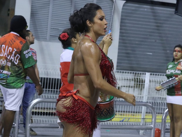 Gracyanne Barbosa em ensaio técnico da X9 Paulistana no sambódromo do Anhembi, em São Paulo (Foto: Thiago Duran/ Ag. News)