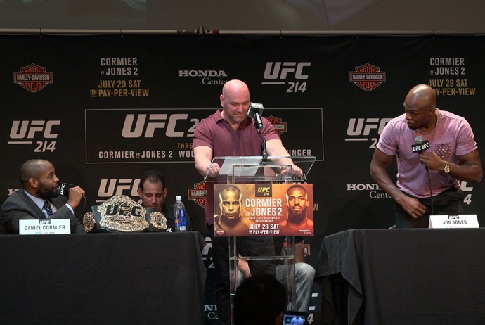 Daniel Cormier x Jon Jones coletiva UFC 214 (Foto: Evelyn Rodrigues) Daniel Cormier x Jon Jones coletiva UFC 214 (Foto: Evelyn Rodrigues)