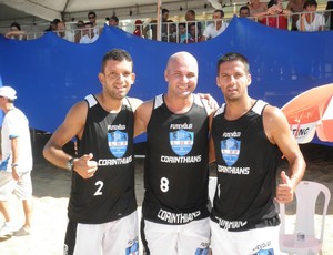 Fabio Baiano e Corinthians futevôlei (Foto: JANE ESTEFÂNIA/LNF)