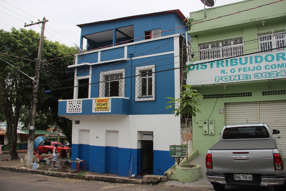 Um dos novos abrigos dos imigrantes é um casarão no bairro Educandos (Foto: Adneison Severiano/G1 AM)