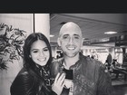 Bruna Marquezine posa com Paulo Gustavo em aeroporto