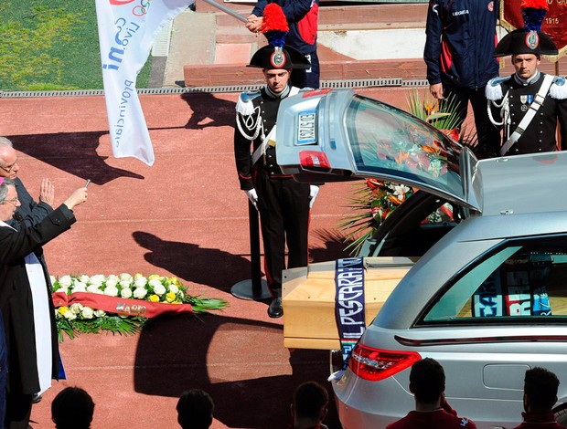 funeral morosini livorno (Foto: Agência EFE)