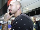 Fernando Medeiros faz tatuagem em homenagem a Aline Gotschalg