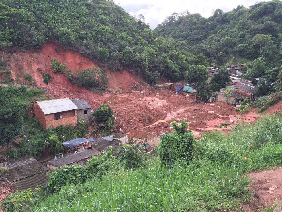 Deslizamentos de terra em Alagoas entre maio e junho deixaram oito mortos; uma pessoa desapareceu e ainda não foi encontrada (Foto: Roberta Cólen/G1) Deslizamentos de terra em Alagoas entre maio e junho deixaram oito mortos; uma pessoa desapareceu e ainda não foi encontrada (Foto: Roberta Cólen/G1)