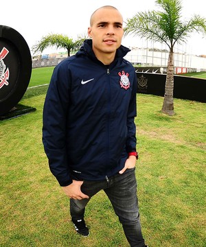 Na mira do Náutico, Júlio César pode deixar o Corinthians nesta semana