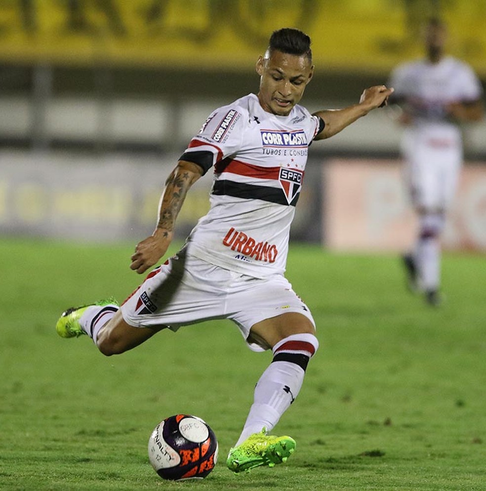 Neilton não conseguiu convencer no São Paulo  (Foto: Rubens Chiri / site oficial do São Paulo FC)