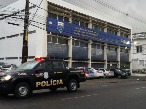 Operação Pente Fino da Polícia Civil (Foto: Danilo Tenório/ rede Globo)