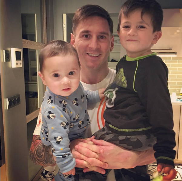 Messi e os filhos Thiago e Mateo