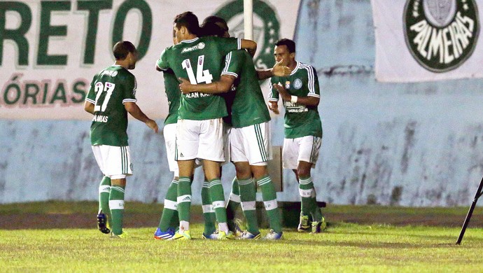 Invicto no Estádio do Café, Palmeiras volta a Londrina após quase dois anos