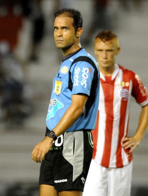 Árbitro de Pernambuco, Sebastião Rufino Filho (Foto: Aldo Carneiro)