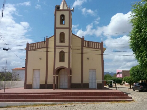 Igreja matriz de Lucrécia, cidade do interior do Rio Grande do Norte (Foto: Fred Carvalho/G1)