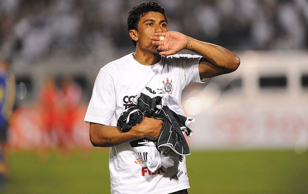 Paulinho, Corinthians, Comemoração (Foto: Marcos Ribolli  / Globoesporte.com)