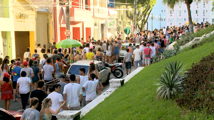 Foliões em bloco de rua no Centro de Vitória (Foto: Divulgação/ TV Gazeta ES)